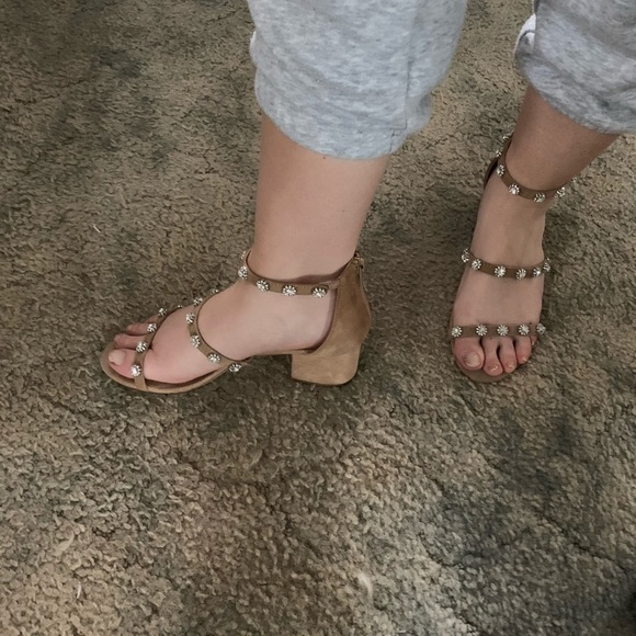 Steve Madden heel with jewels - Picture 7 of 7